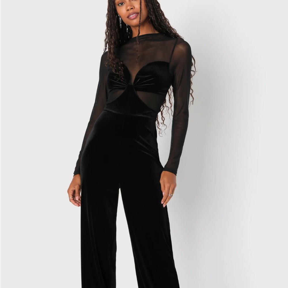 Lulu's Chic Black Velvet Jumpsuit